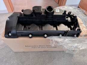 Mercedes Benz víko ventilů nové - 4