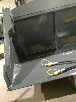 Multifunční lopata klapačka 4v1 pro JCB - 4