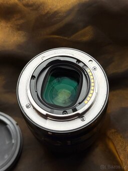 Sony FE 35mm f/1.8 - 4