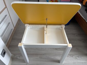 Dětský stolek se židlemi - 4