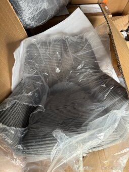 Krasne zidle 2ks dva druhy - 4