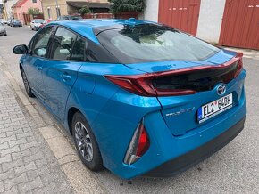 toyota prius - 4