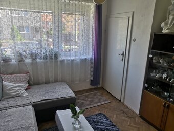 PRODÁME RD 3+1 S GARÁŽÍ A ZAHRADOU V PV 776878002 - 4