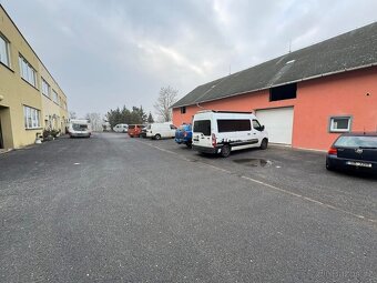 Pronajem SKLADU/GARÁŽE/120m2/Klidný a hlídaný areál - 4