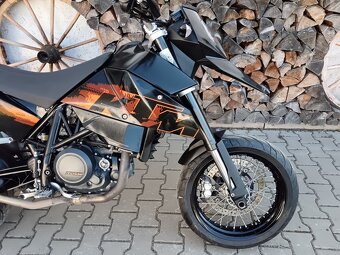KTM 690 SM supermoto - 4