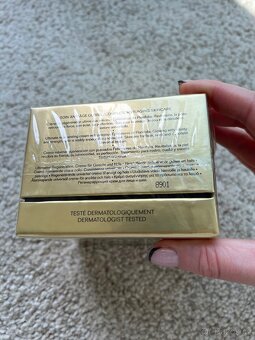 CHANEL SUBLIMAGE LA CRÈME - 4