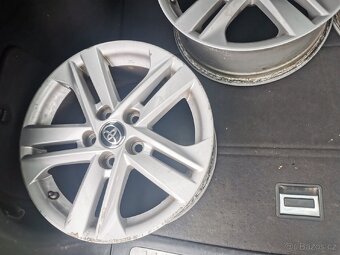 Alu kola original Toyota Auris, Corolla R16 7Jx16 5x114,3 - 4