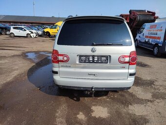 VW Sharan č. 23838 - 4