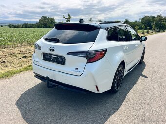 ► TOYOTA COROLLA 1.8 HYBRID GR SPORT E-CVT LED-KAMERA-TAŽNÉ - 4
