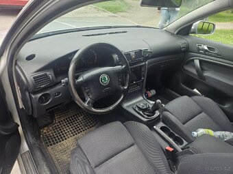 Bouraný škoda superb - 4