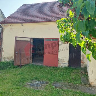 Pronájem chalupy 2+1 se zahradou a garáží v Kucínech u Přešt - 4