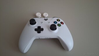 Xbox One S - 4