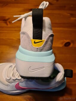 DÁMSKÉ NIKE WMNS AIR MAX VERONA - 4