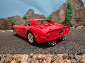 Prodám model 1:18 Ferrari 250GTO 1964 - 4