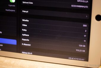 (Prodáno) iPad (5. generace), 128 GB - 4