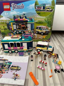 Lego Friends 41722 Auto s přívěsem pro koně - 4