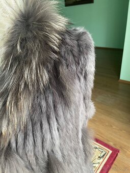 Krásná vesta z pravé kožešiny,vel.M - 4