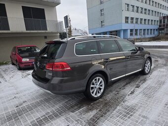 Volkswagen Passat Alltrack 2.0tdi highline - 4