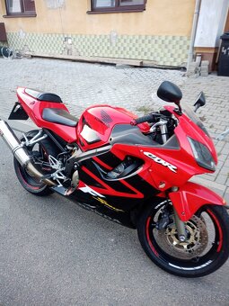 Honda CBR 600f - 4