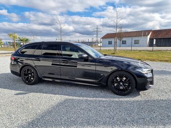 Prodám — SLEVA — BMW 530i,M Sport , 2021, HUP, PANO, LASER - 4