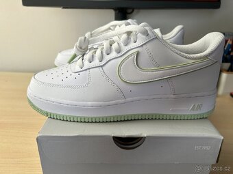 Nike AIR FORCE 1 '07 Tenisky Honeydew White VEL. 42.5 (NOVÉ - 4