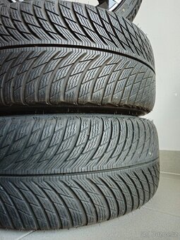 Orig. Mercedes AMG 5x112 Zimní 235/40/18 - Top - - 4