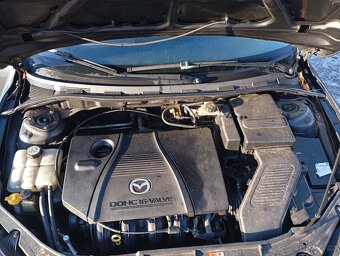 Mazda 3 2.0i - 4