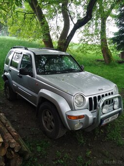 Jeep Cherokee - 4