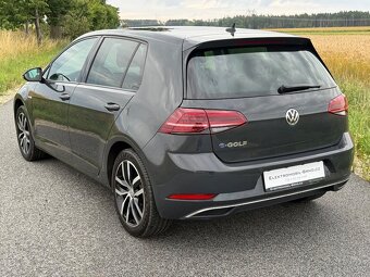 Volkswagen e-Golf, 36kWh,SoH 93%,CCS,NAVI, s DPH 349 000,- - 4