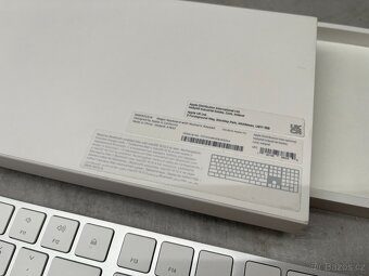 Apple Magic Keyboard s číselnou klávesnicí - česká A1843 - 4
