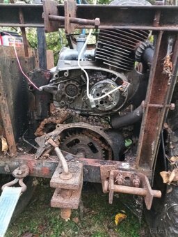 Motor Jawa 250 - 4