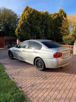 BMW E90 320D M47 - 4