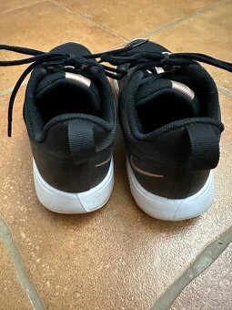 Nike tenisové boty - 4