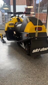 Dětský sněžný skútr Skidoo MXZ 120 - 4