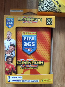 Fotbalové kartičky Adrenalyn - Fifa 365 2026 - plechovky - 4