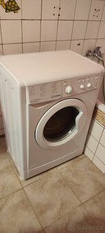Pracka indesit - 4