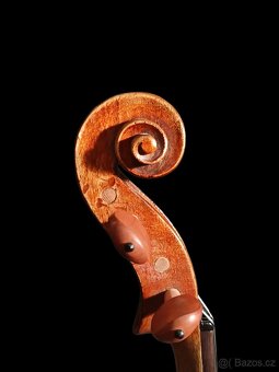 Pěkné staré housle - 4