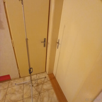 Projekční plátno se stojanem - 4