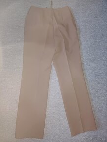 3 DÍLNÝ KOSTÝM - 4