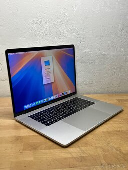 MacBook Pro 15” 2019/16GB RAM/Intel i7/256GB SSD/ Záruka - 4