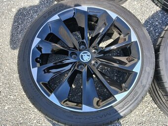 Pěkná orig alu kola Supernova, Š Superb Dunlop 235/40/19 - 4