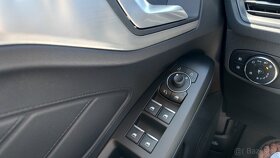 Ford Focus Titanium + Sedan záruka 2028 - 4