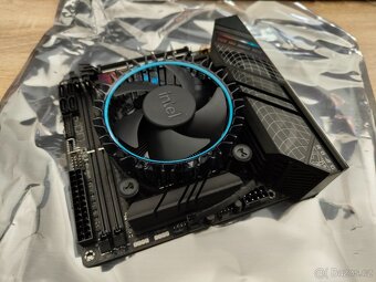 Základní deska ASUS s procesorem Intel Core i3 - 4
