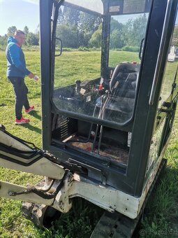 Prodáme minibagr BobCat x320 - 4