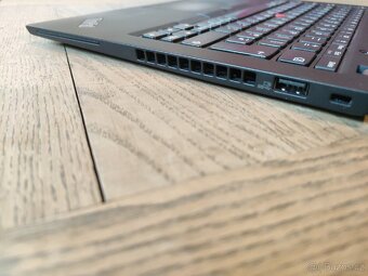 Lenovo ThinkPad X280 - 4