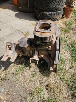 2x motor Trabant 601 (díly) - 4