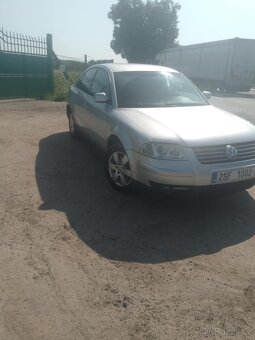 Volkswagen Passat - 4