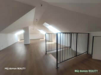 Pronájem moderní novostavby rodinného domu 6+kk, 296 m + poz - 4