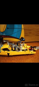 Lego technic závodní jachta - 4