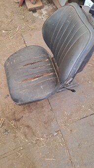 Prodám sedačku zetor - 4